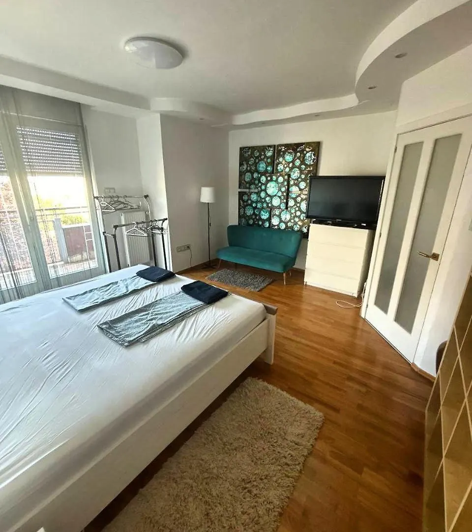 Rosehill Garden Family Villa With A Great Budapest View