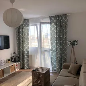 rezervați aici